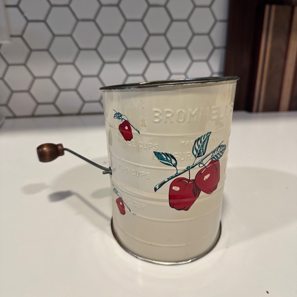 Vintage antique Bromwell flour sifter